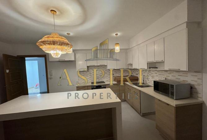 90994260 - Property Image 3
