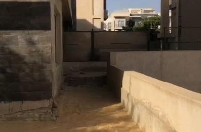 شقة - 3 - 3 للبيع في جاليريا  مون فالى - المستثمرين الجنوبية - مدينة القاهرة الجديدة - القاهرة