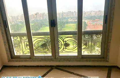 شقة - 3 غرف نوم - 3 حمامات للايجار في شارع ابو قير - سبورتنج - حي شرق - الاسكندرية