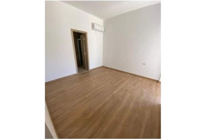 99110970 - Property Image 3