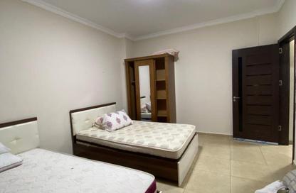 Apartment - 3 Bedrooms - 2 Bathrooms for rent in Mostashareen - North Investors Area - New Cairo City - Cairo