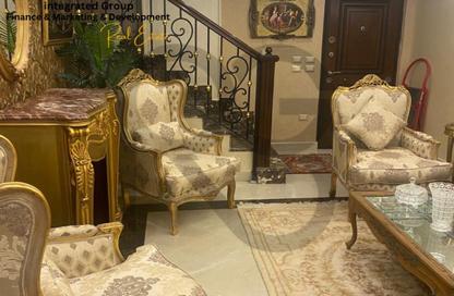 Villa - 5 Bedrooms - 6 Bathrooms for rent in 8th District - Sheikh Zayed City - Giza