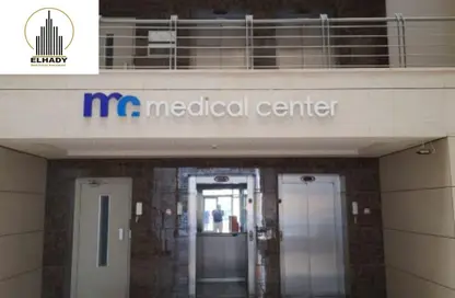 وحدة طبية - استوديو - 1 حمام للبيع في شارع الدكتور اسماعيل وهبي - المنطقة العاشرة - مدينة نصر - القاهرة