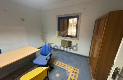 Apartment - 2 Bedrooms - 2 Bathrooms for sale in Ahmed Heshmat St. - Zamalek - Cairo