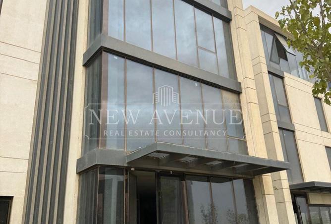 98820303 - Property Image 3