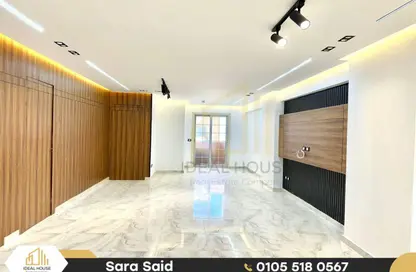 Apartment - 3 Bedrooms - 3 Bathrooms for sale in Abd Al Hameed El Deeb St. - Tharwat - Hay Sharq - Alexandria