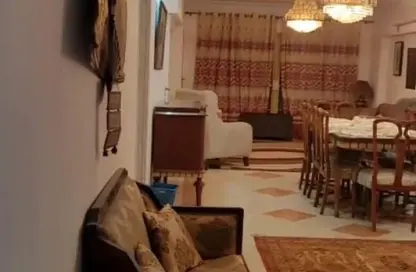 شقة - 3 غرف نوم - 2 حمامات للايجار في شارع احمد حسني - المنطقة الأولى - مدينة نصر - القاهرة