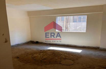 Apartment - 3 Bedrooms - 2 Bathrooms for sale in Al Batal Ahmed Abd El Aziz St. - Mohandessin - Giza