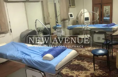 Clinic - 4 Bedrooms - 2 Bathrooms for rent in Al Merghany St. - Ard El Golf - Heliopolis - Masr El Gedida - Cairo