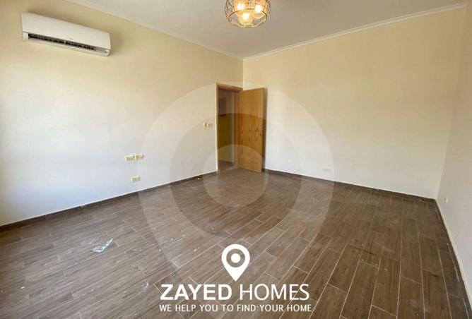 72180938 - Property Image 3