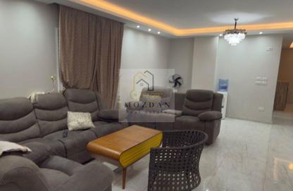 Apartment - 3 Bedrooms - 2 Bathrooms for sale in Eighth Sector - Zahraa El Maadi - Hay El Maadi - Cairo