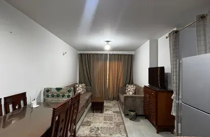 Apartment - 2 Bedrooms - 2 Bathrooms for rent in Tabarak - Zahraa El Maadi - Hay El Maadi - Cairo