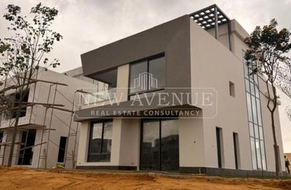 Townhouse - 3 Bedrooms - 4 Bathrooms for sale in Eastshire compound - 5th Settlement Compounds - The 5th Settlement - New Cairo City - Cairo