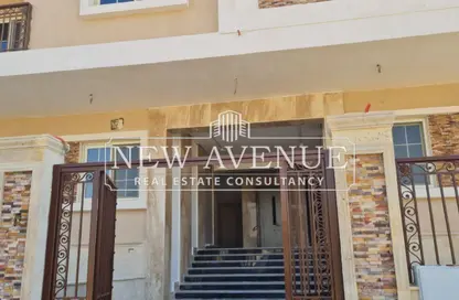 Apartment - 3 Bedrooms - 2 Bathrooms for sale in Bait Alwatan - The 5th Settlement - New Cairo City - Cairo