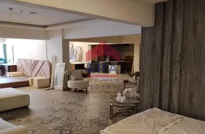 محل تجاري - استوديو - 2 حمامات للايجار في شارع مكرم عبيد - المنطقة السادسة - مدينة نصر - القاهرة