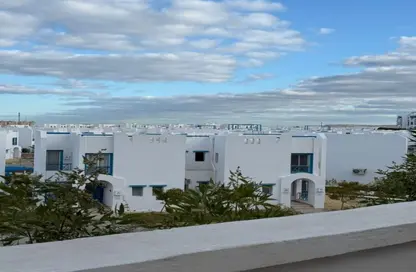 شاليه - 2 غرف نوم - 2 حمامات للبيع في ماونتن فيو راس الحكمة - راس الحكمة - الساحل الشمالي