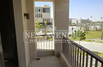 شقة - 2 غرف نوم - 3 حمامات للبيع في ديستريكت 5 - كمبوندات التجمع الخامس - التجمع الخامس - مدينة القاهرة الجديدة - القاهرة