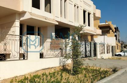 Villa - 4 - 4 for sale in West Golf Extension - El Katameya Compounds - El Katameya - New Cairo City - Cairo