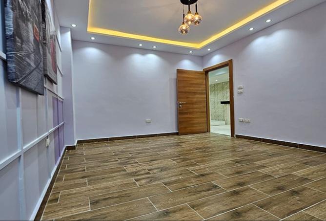 106032378 - Property Image 2