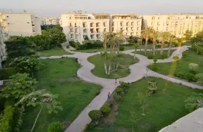 Apartment - 2 Bedrooms - 1 Bathroom for sale in Hadayek Al Mohandessin - 4th District - Sheikh Zayed City - Giza