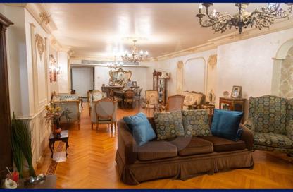 Apartment - 4 Bedrooms - 3 Bathrooms for sale in Albert Al Awal St. - Smouha - Hay Sharq - Alexandria