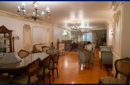 Apartment - 4 Bedrooms - 3 Bathrooms for sale in Albert Al Awal St. - Smouha - Hay Sharq - Alexandria