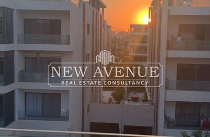 Apartment - 2 Bedrooms - 2 Bathrooms for sale in Lake View Residence - 5th Settlement Compounds - The 5th Settlement - New Cairo City - Cairo