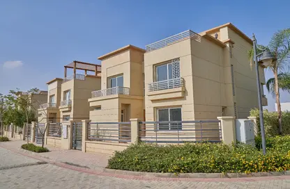 Villa - 4 Bedrooms - 4 Bathrooms for sale in New Giza - Cairo Alexandria Desert Road - 6 October City - Giza