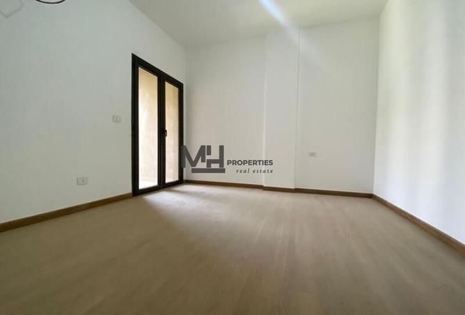 96311032 - Property Image 3