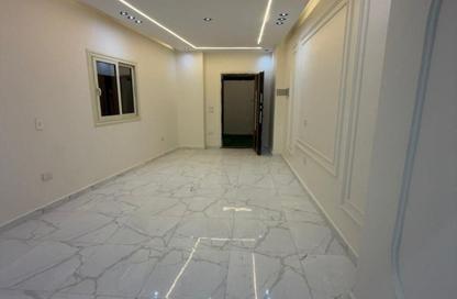 Apartment - 2 Bedrooms - 1 Bathroom for sale in Gate 4 old - Horus - Hadayek El Ahram - Giza