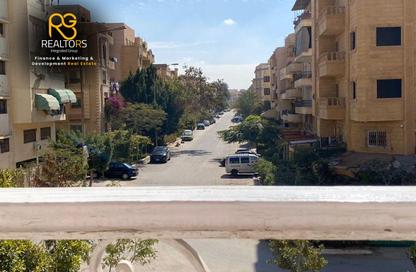 بناية كاملة - 5 غرف نوم - 4 حمامات للبيع في الحي الخامس - مدينة 6 أكتوبر - الجيزة