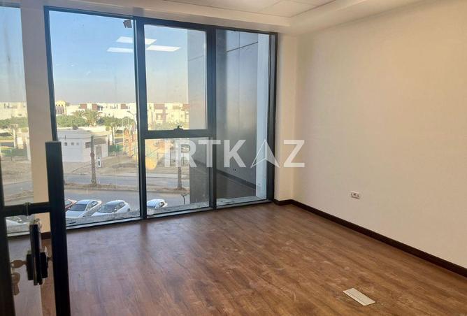 98002461 - Property Main Image