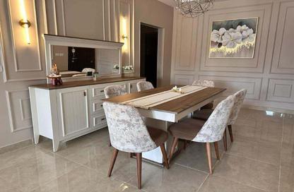 Apartment - 3 Bedrooms - 2 Bathrooms for sale in Moon Residences - Fifth Square - The 5th Settlement - New Cairo City - Cairo