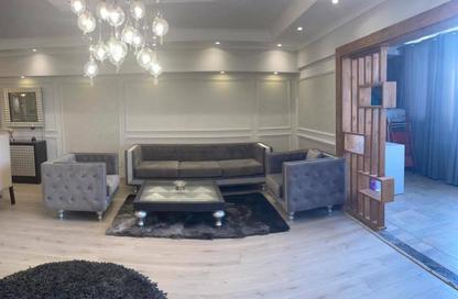 Apartment - 3 Bedrooms - 2 Bathrooms for sale in Thirteenth Sector - Zahraa El Maadi - Hay El Maadi - Cairo
