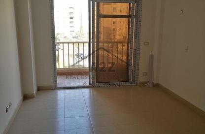 Apartment - 2 Bedrooms - 1 Bathroom for sale in B7 - Madinaty - Cairo