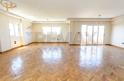 Apartment - 3 Bedrooms - 2 Bathrooms for sale in Ayoub Basha St. - Azarita - Hay Wasat - Alexandria