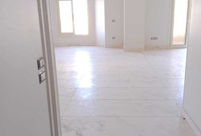 8419310 - Property Image 2