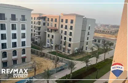 Apartment - 2 Bedrooms - 2 Bathrooms for sale in Village West - Sheikh Zayed Compounds - Sheikh Zayed City - Giza