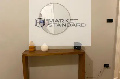 شقة - 2 غرف نوم - 2 حمامات للايجار في شارع احمد حشمت - الزمالك - القاهرة