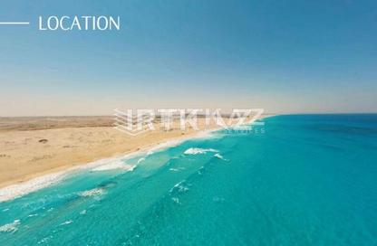 تاون هاوس - 3 - 4 للبيع في أوجامي - راس الحكمة - الساحل الشمالي
