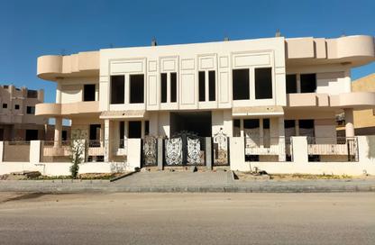 Whole Building - 3 - 2 for sale in West Golf - El Katameya Compounds - El Katameya - New Cairo City - Cairo