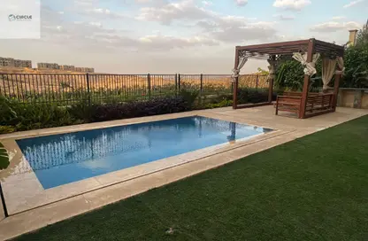 فيلا - 6 غرف نوم - 6 حمامات للايجار في ليفانا - اب تاون كايرو - المقطم - القاهرة