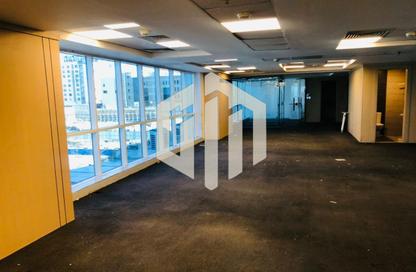 طابق كامل - استوديو - 1 حمام للايجار في بيزنس بلاس - شارع التسعين الشمالي - التجمع الخامس - مدينة القاهرة الجديدة - القاهرة
