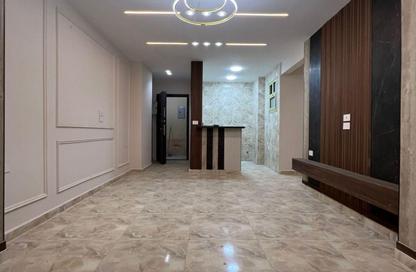 Apartment - 3 Bedrooms - 1 Bathroom for sale in Gate 4 - Mena - Hadayek El Ahram - Giza