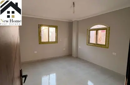 دوبلكس - 3 غرف نوم - 2 حمامات للايجار في الحي الثالث - مدينة 6 أكتوبر - الجيزة