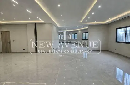 Office Space - 1 Bedroom - 2 Bathrooms for sale in Al Laselky St. - El Laselky - New Maadi - Hay El Maadi - Cairo