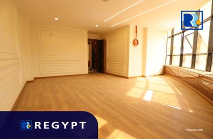 Office Space - Studio - 2 for rent in Zahraa Al Maadi St. - Degla - Hay El Maadi - Cairo
