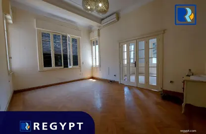Apartment - 3 Bedrooms - 2 Bathrooms for rent in Ismail Mohamed St. - Zamalek - Cairo