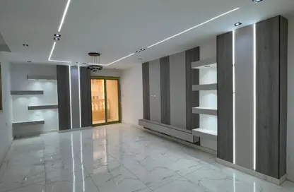 شقة - 3 غرف نوم - 3 حمامات للبيع في البوابة الثالثة القديمة - خفرع - حدائق الاهرام - الجيزة شقة - 3 غرف نوم - 3 حمامات للبيع في البوابة الثالثة القديمة - خفرع - حدائق الاهرام - الجيزة
