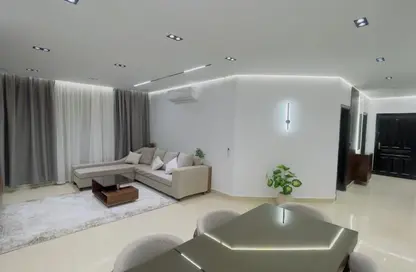 شقة - 3 غرف نوم - 2 حمامات للايجار في مدينة وصال - كمبوندات الشروق - مدينة الشروق - القاهرة